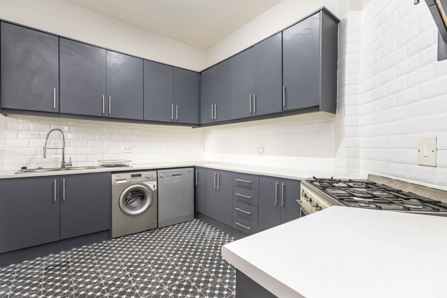 To Let 2 Bedroom Property for Rent in Sea Point Western Cape